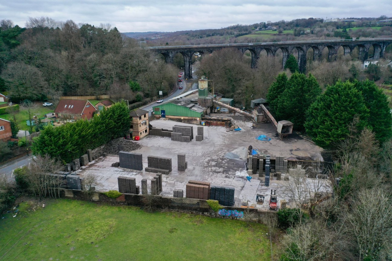 New Road, Hengoed, CF82
