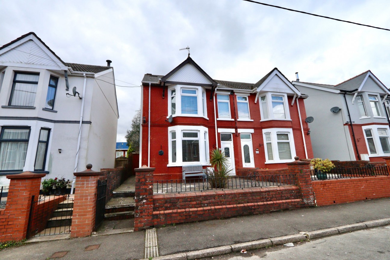 Lilian Road, Blackwood, NP12