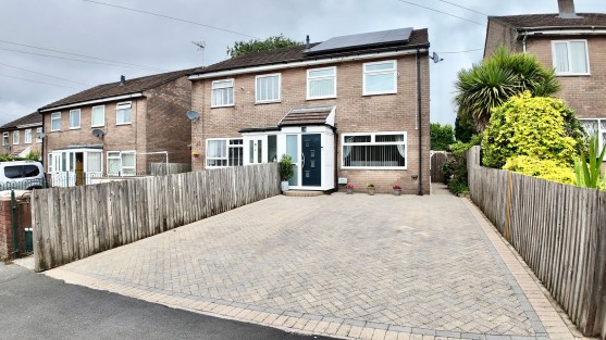Penmaen Corner, Oakdale, NP12