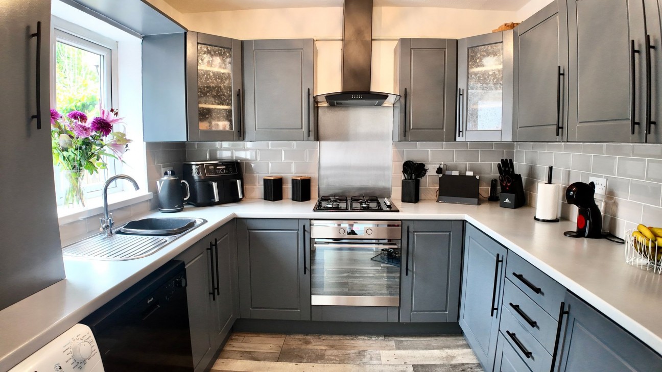 Penmaen Corner, Oakdale, NP12
