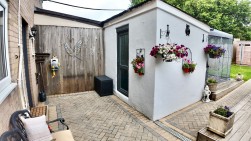 Penmaen Corner, Oakdale, NP12
