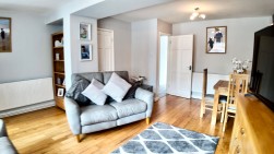 Penmaen Corner, Oakdale, NP12