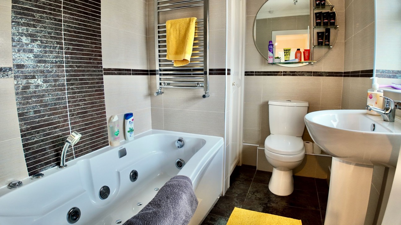 Upland Road, Pontllanfraith, NP12