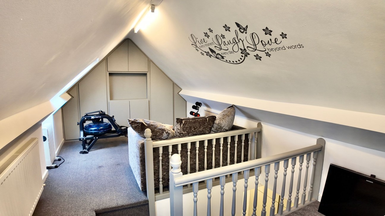 Upland Road, Pontllanfraith, NP12