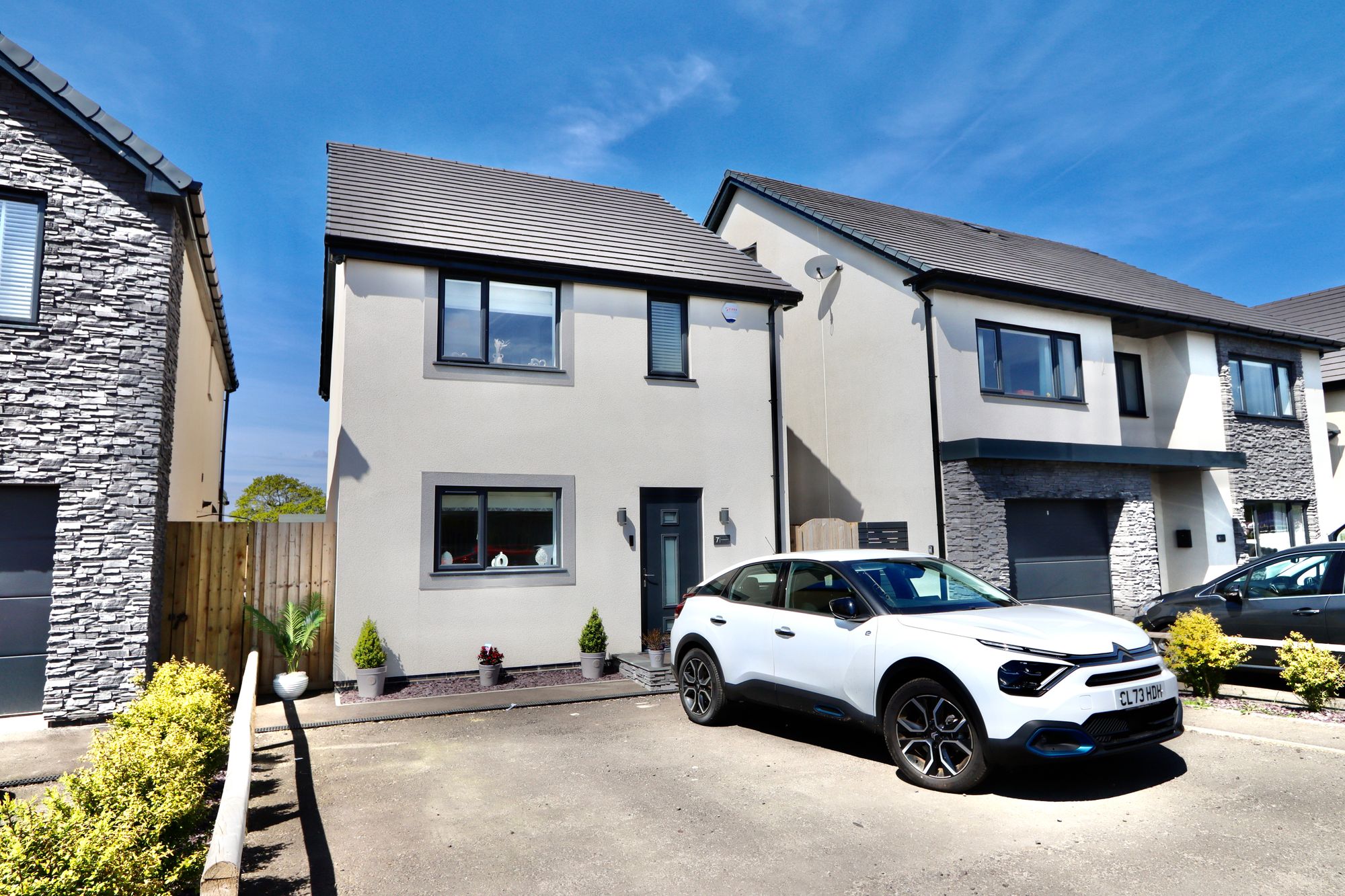 Heol-Y-Bedw-Hirion, Markham, NP12