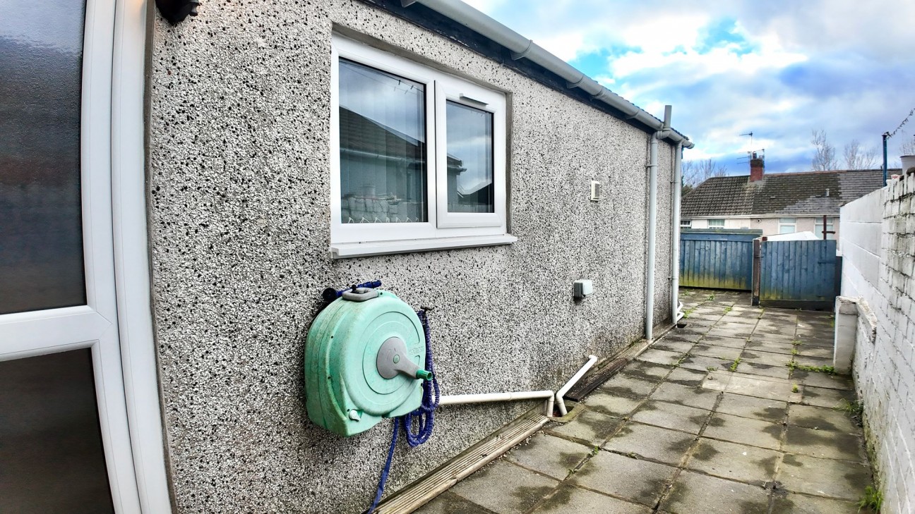 Pendarren Street, Penpedairheol, CF82