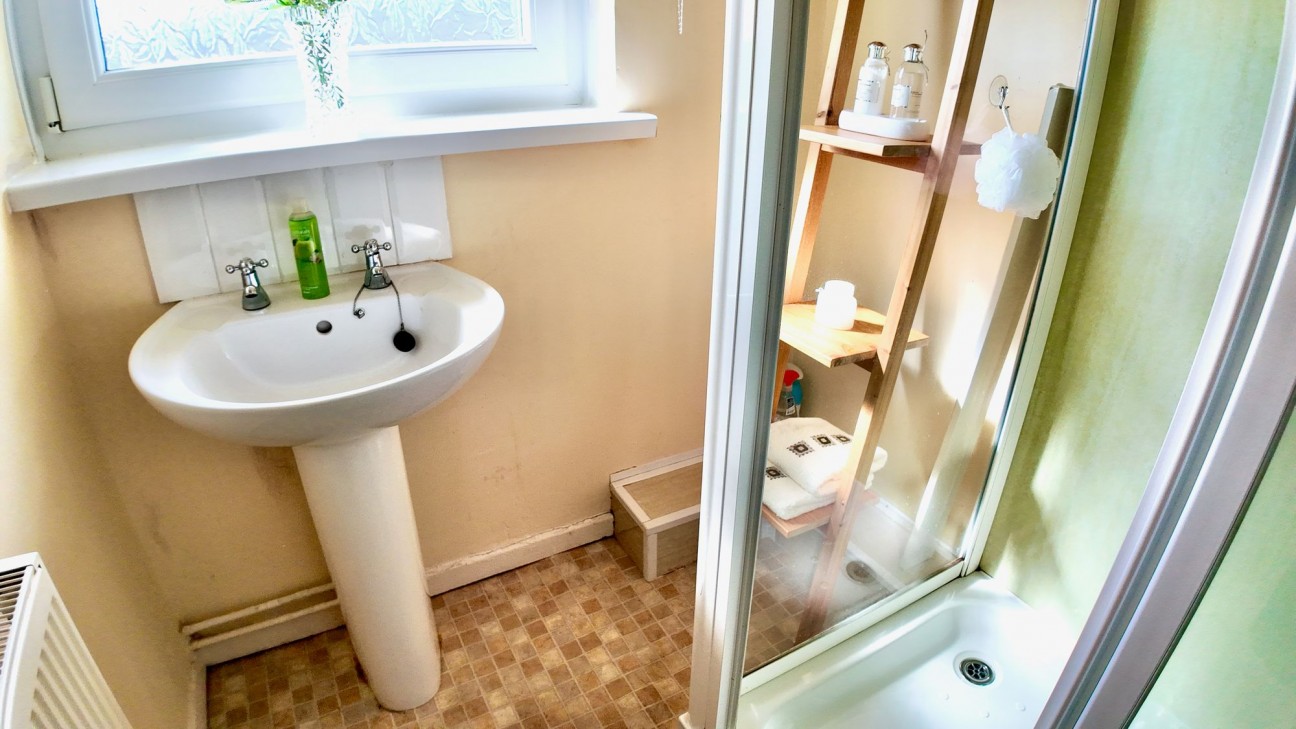 Orchard Lane, Pengam, NP12