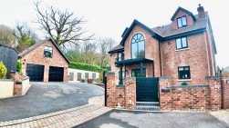 Oak Tree Rise, Newbridge, NP11