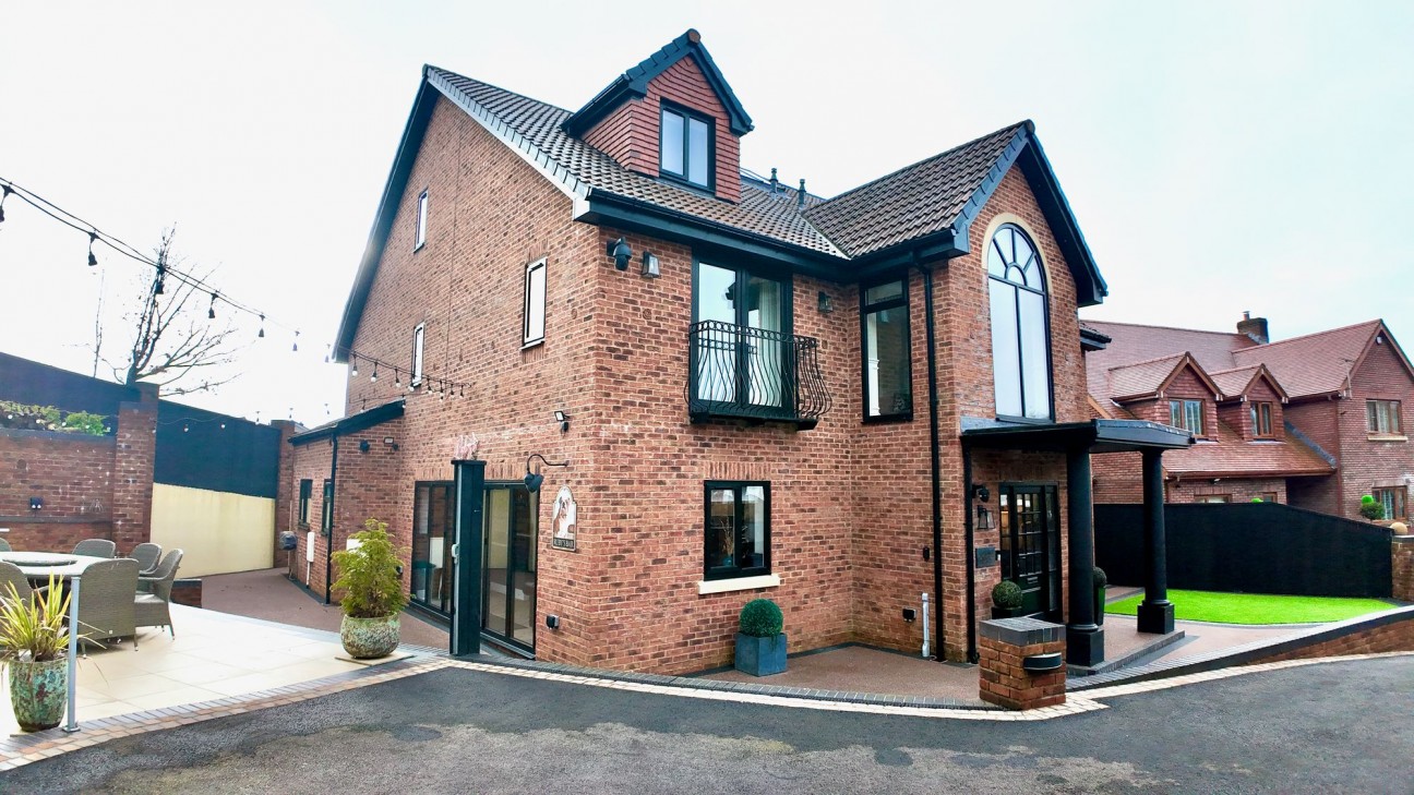 Oak Tree Rise, Newbridge, NP11