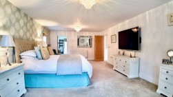 Oak Tree Rise, Newbridge, NP11