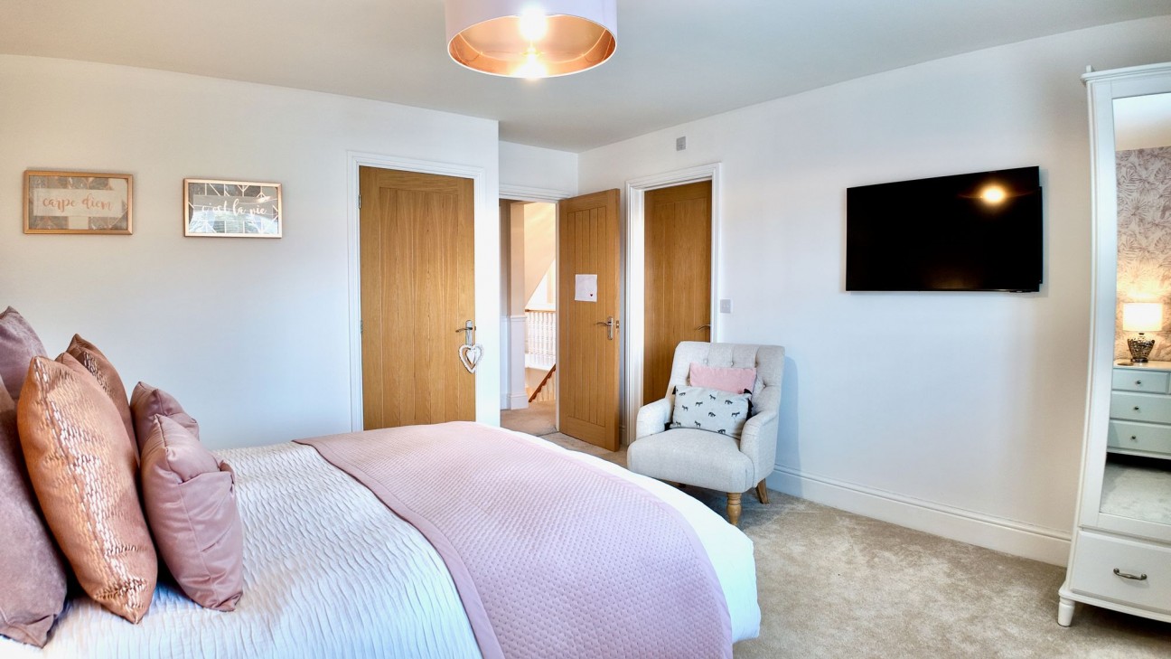 Oak Tree Rise, Newbridge, NP11