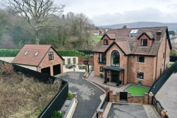 Oak Tree Rise, Newbridge, NP11