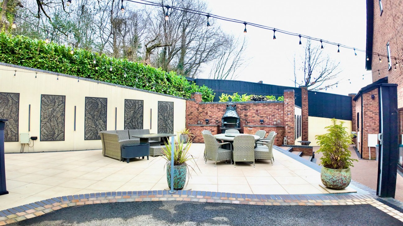 Oak Tree Rise, Newbridge, NP11