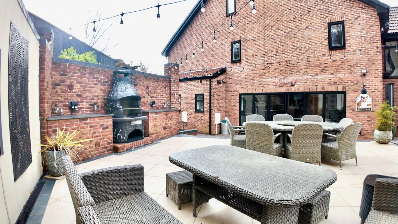 Oak Tree Rise, Newbridge, NP11