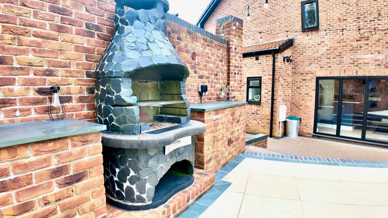 Oak Tree Rise, Newbridge, NP11