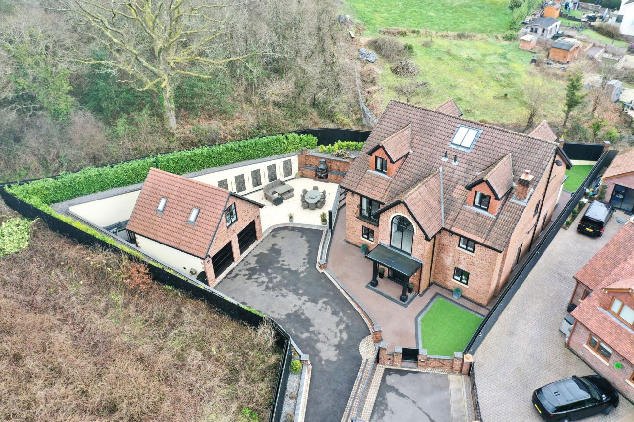 Oak Tree Rise, Newbridge, NP11