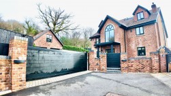 Oak Tree Rise, Newbridge, NP11