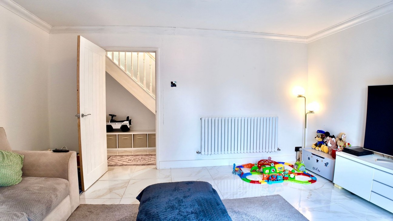 Cwrt Hendre, Fairview, NP12