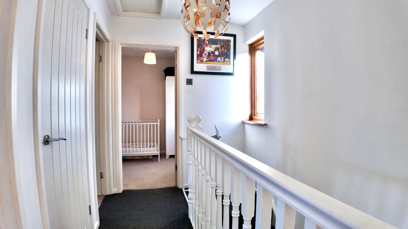 Cwrt Hendre, Fairview, NP12