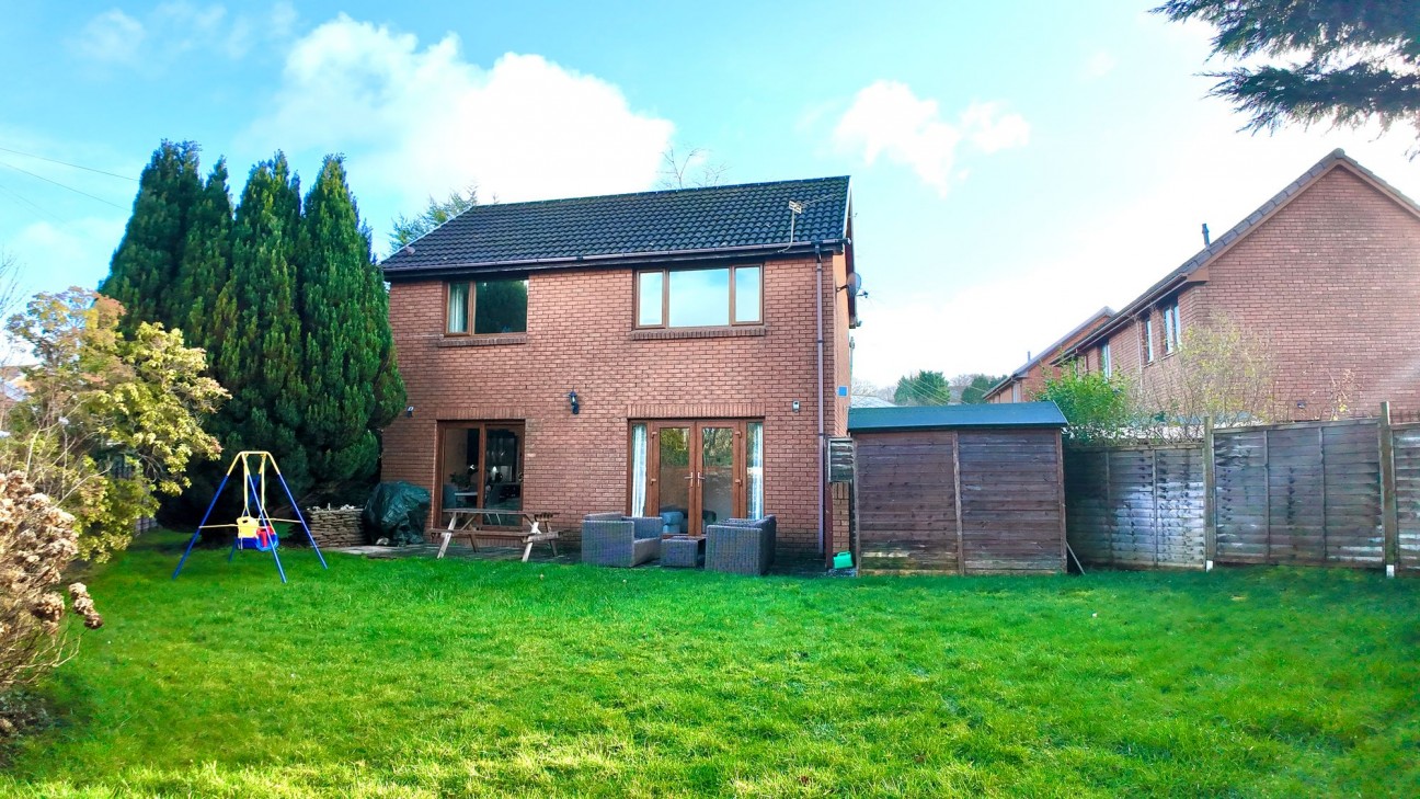 Cwrt Hendre, Fairview, NP12