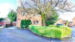 Cwrt Hendre, Fairview, NP12