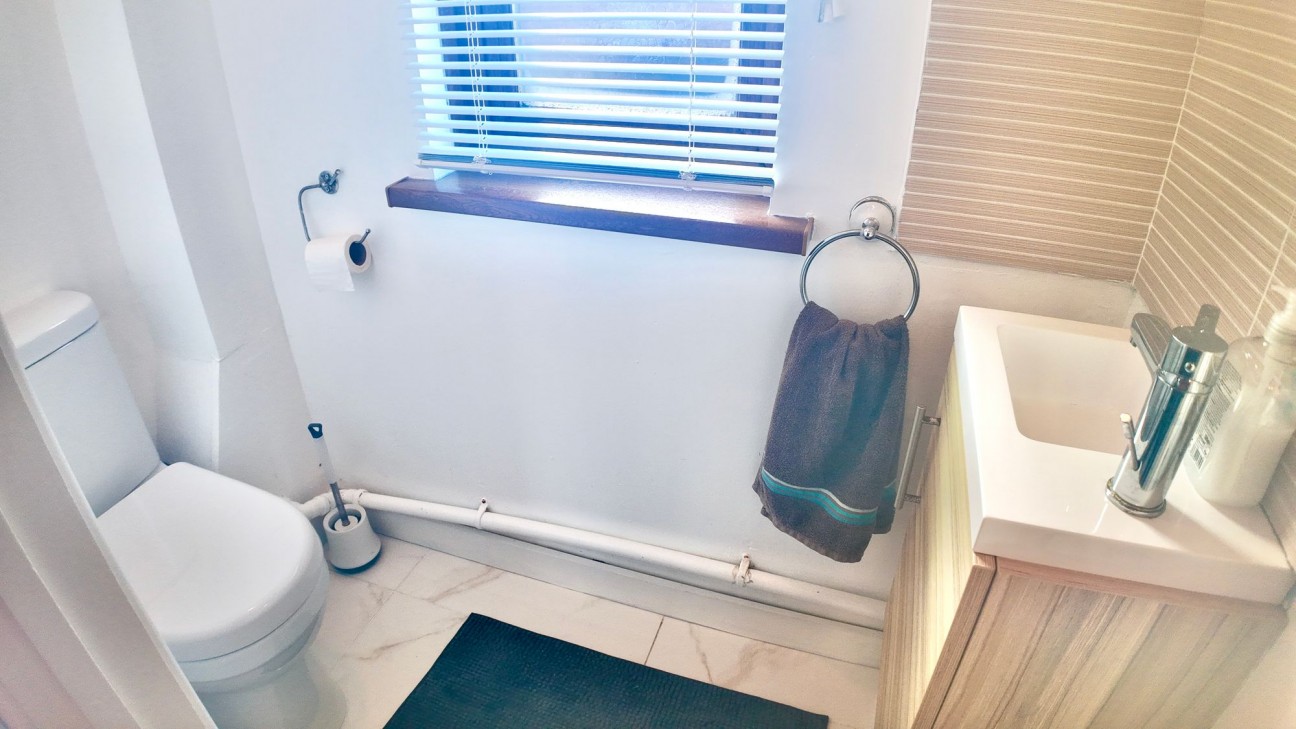 Cwrt Hendre, Fairview, NP12