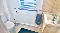 Cwrt Hendre, Fairview, NP12