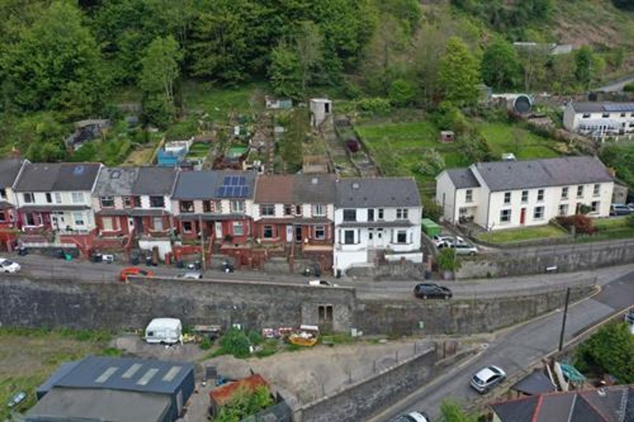 Brynawel Terrace, Aberbeeg, NP13