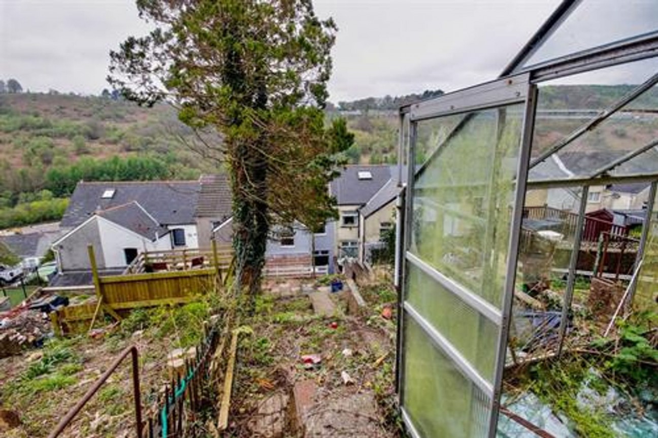 Brynawel Terrace, Aberbeeg, NP13