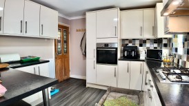 St. Andrews Drive, Pontllanfraith, NP12