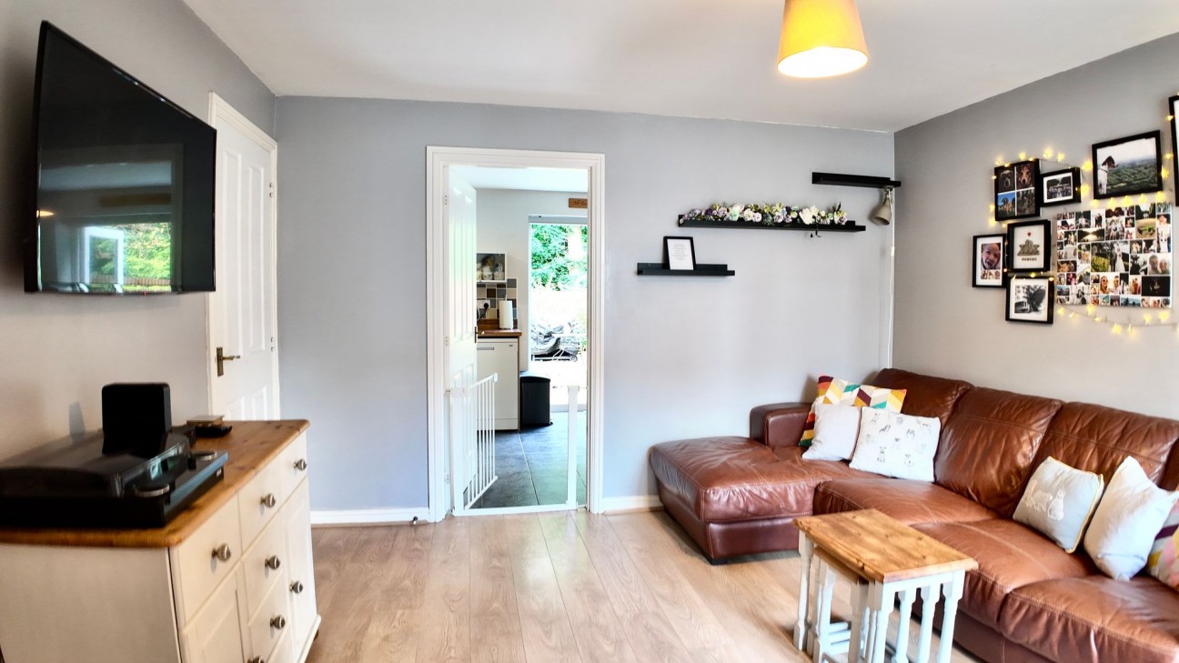 Edmundsbury Road, Duffryn, NP10