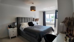 Cae'r Garreg, Oakdale, NP12