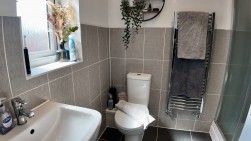 Cae'r Garreg, Oakdale, NP12