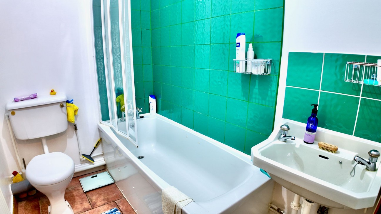 Woodfieldside, Blackwood, NP12