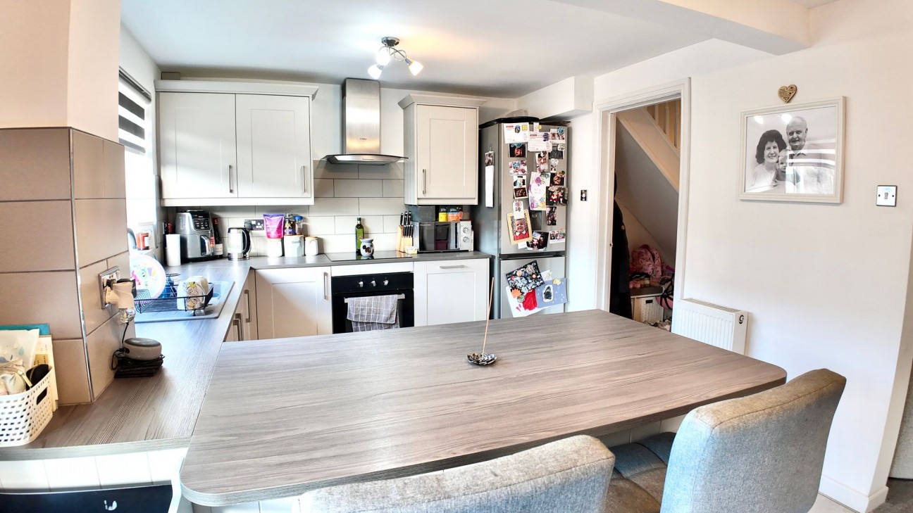 Commercial Road, Ynysddu, NP11