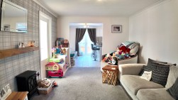 Commercial Road, Ynysddu, NP11