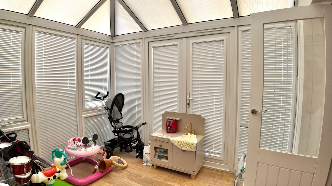 Commercial Road, Ynysddu, NP11