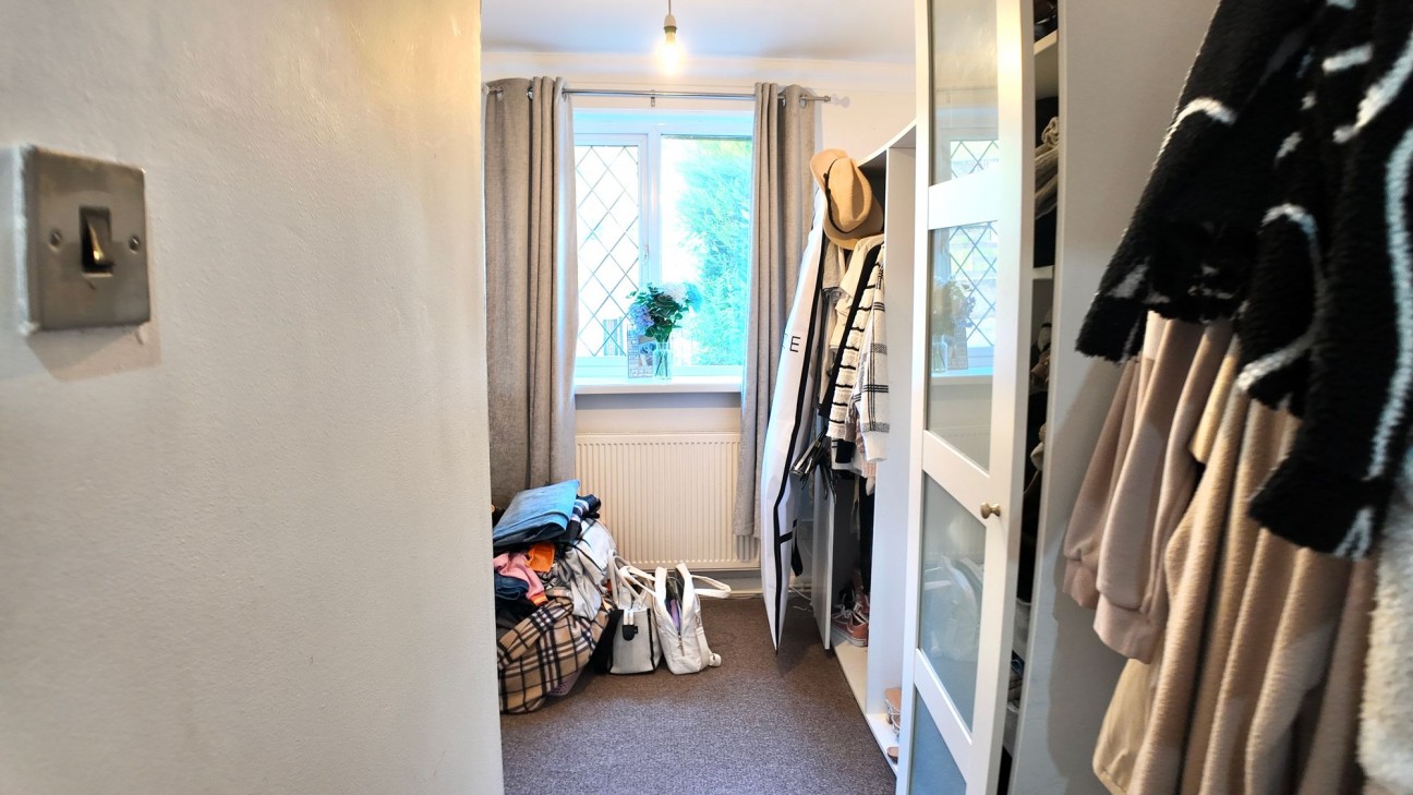 Commercial Road, Ynysddu, NP11