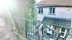 Commercial Road, Ynysddu, NP11