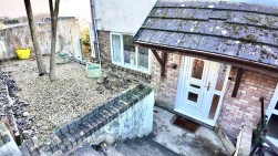 Commercial Road, Ynysddu, NP11