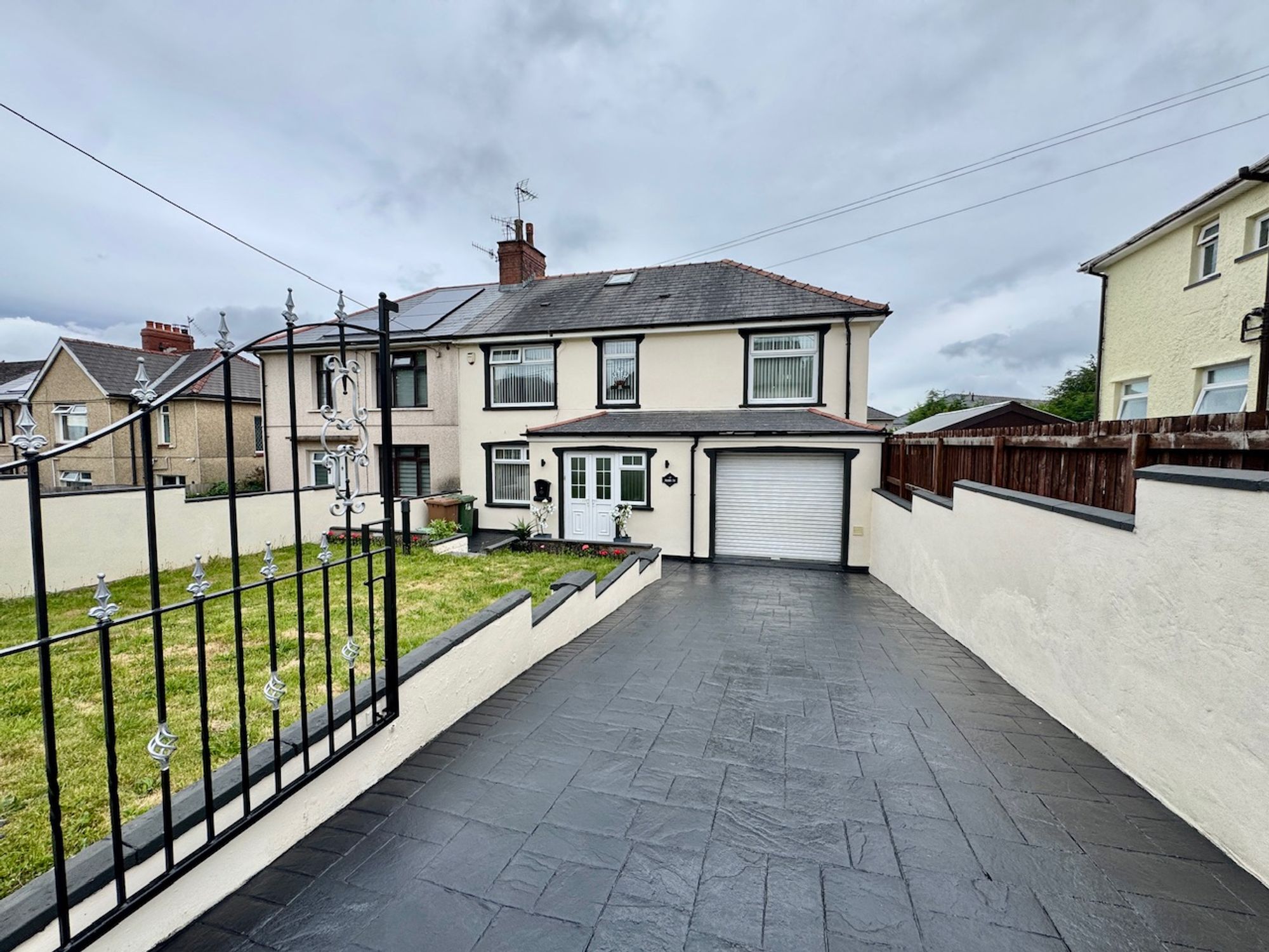 Heolddu Crescent, Bargoed, CF81