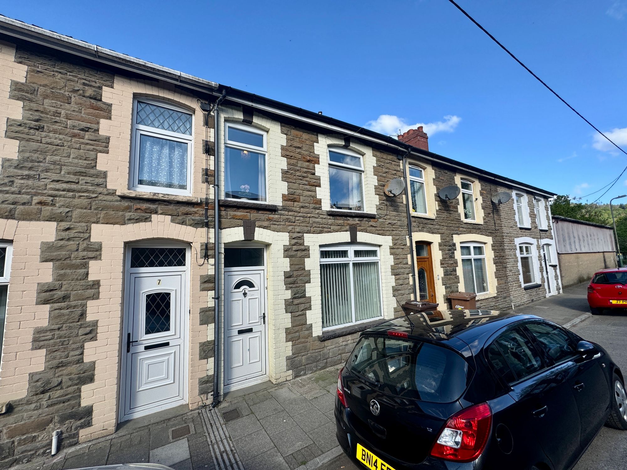 High Street, Ynysddu, NP11