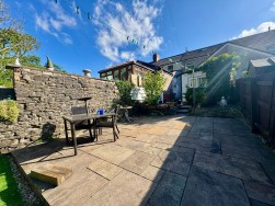 High Street, Ynysddu, NP11