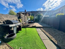 High Street, Ynysddu, NP11