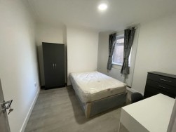 Broadway, Cardiff, CF24