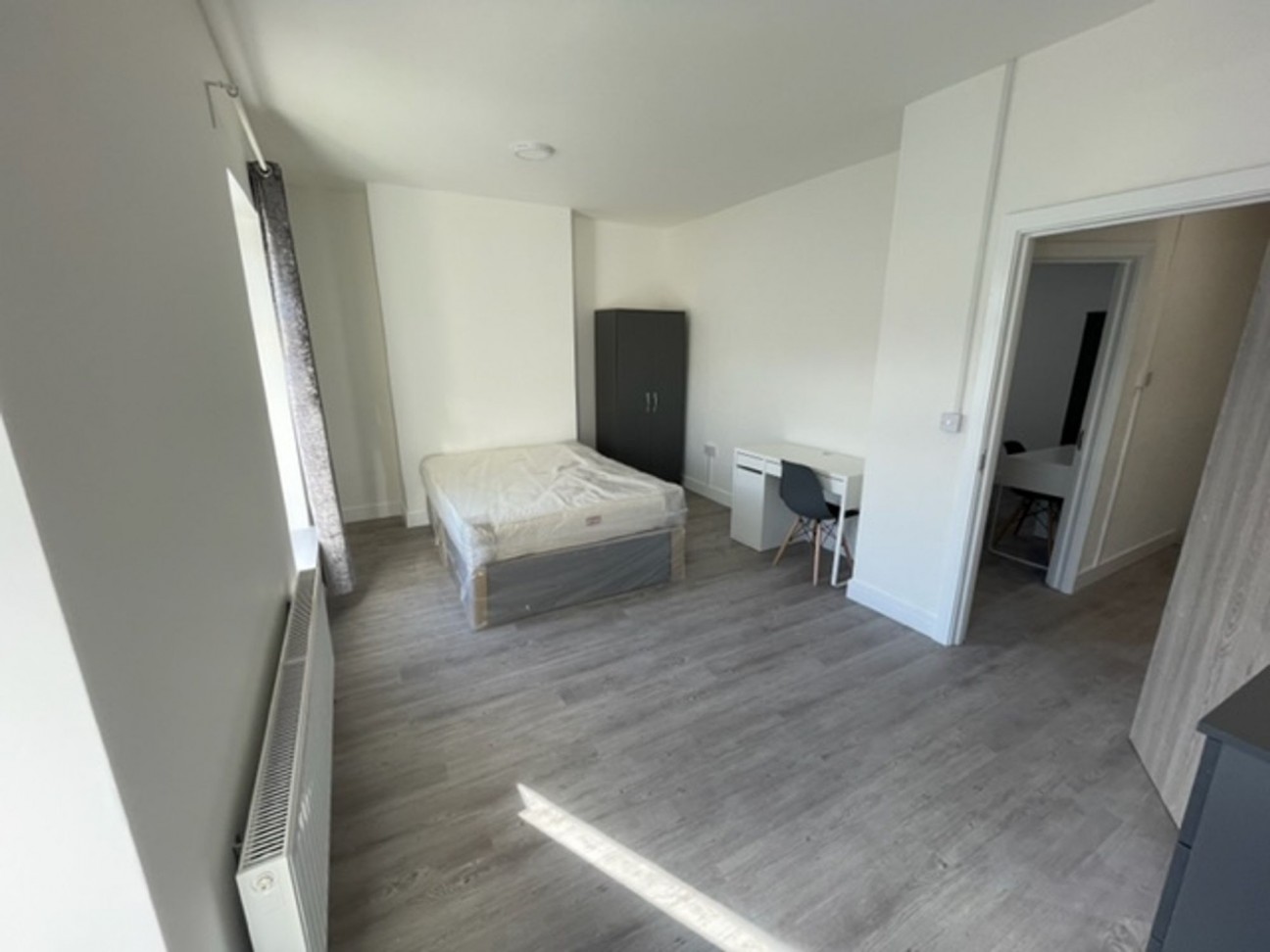 Broadway, Cardiff, CF24