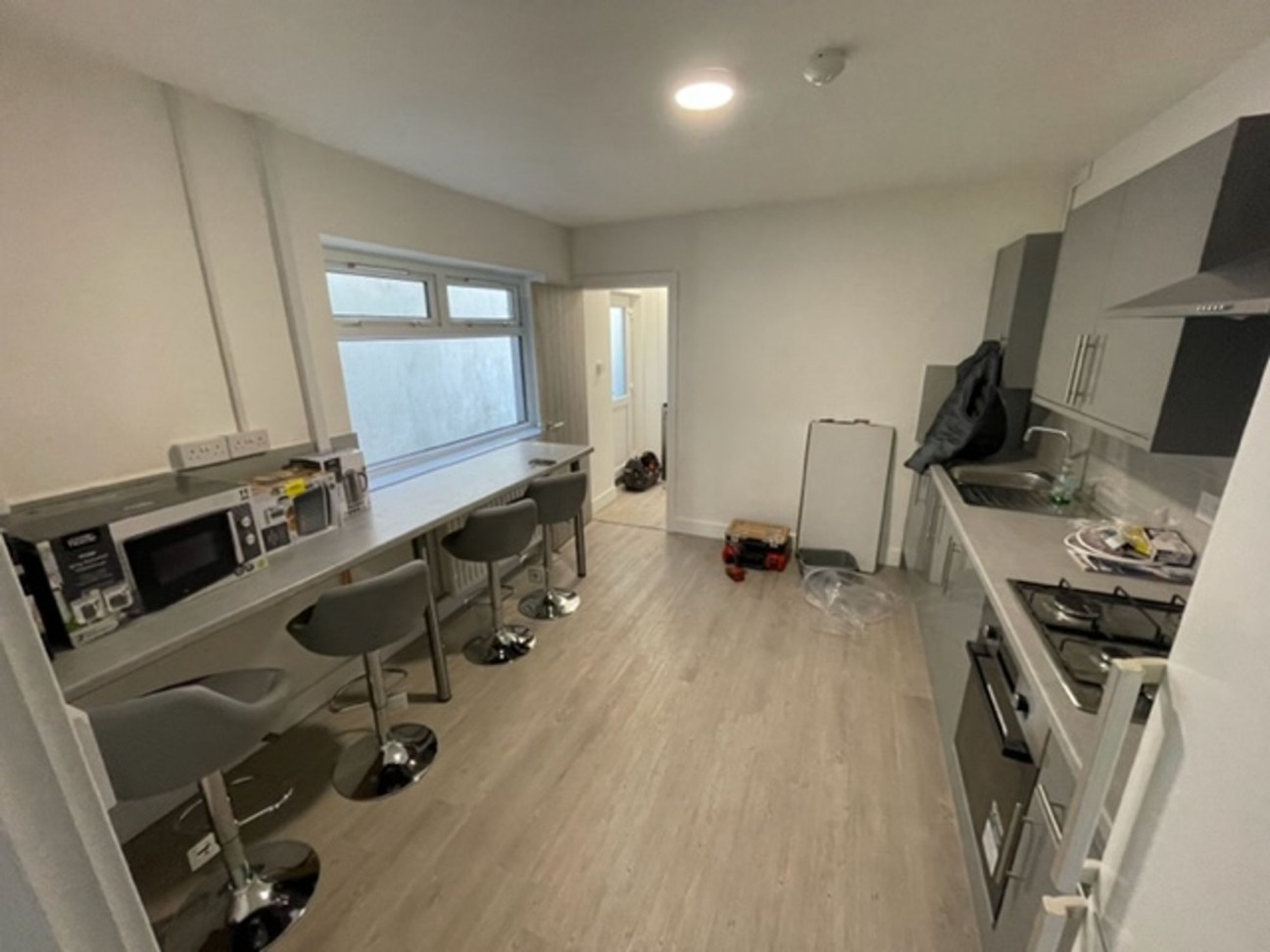 Broadway, Cardiff, CF24