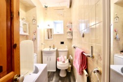 Gordon Road, Blackwood, NP12