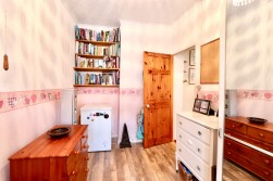 Gordon Road, Blackwood, NP12