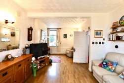 Gordon Road, Blackwood, NP12